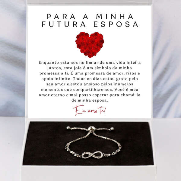 Pulseira com pingente que simboliza o infinito