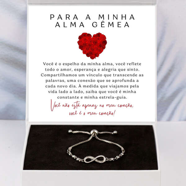 Pulseira com pingente que simboliza o infinito